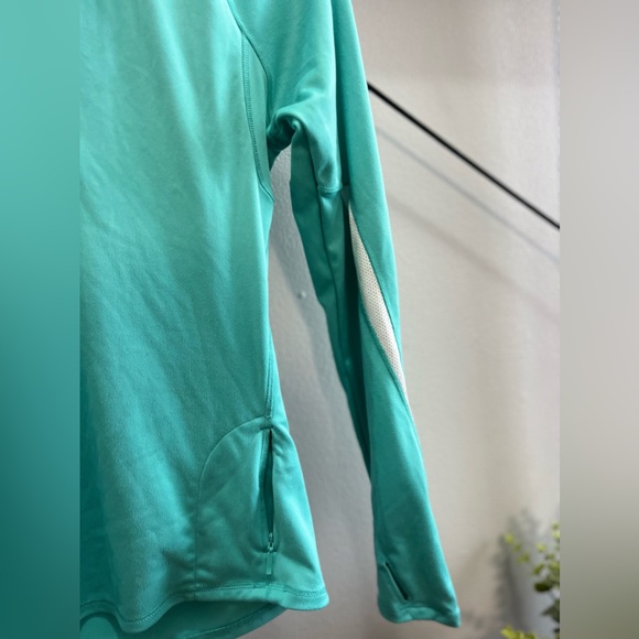 ⚡️Brooks Women Athletic Equilibrium Technology Pullover Top - Picture 5 of 9